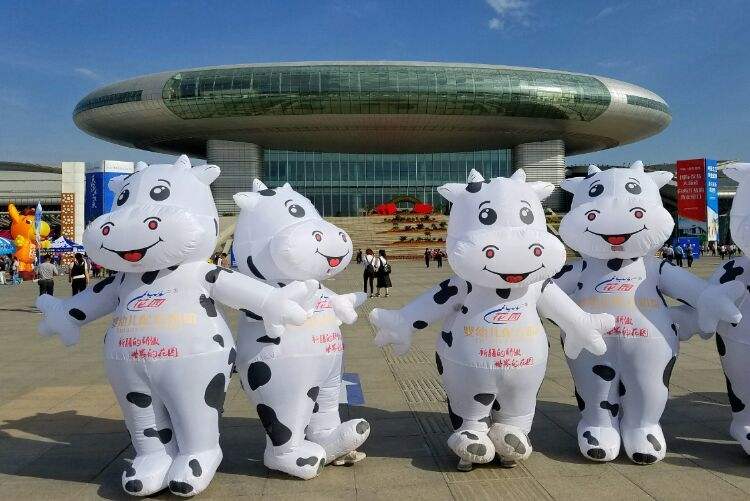 蔚县充气奶牛吉祥物